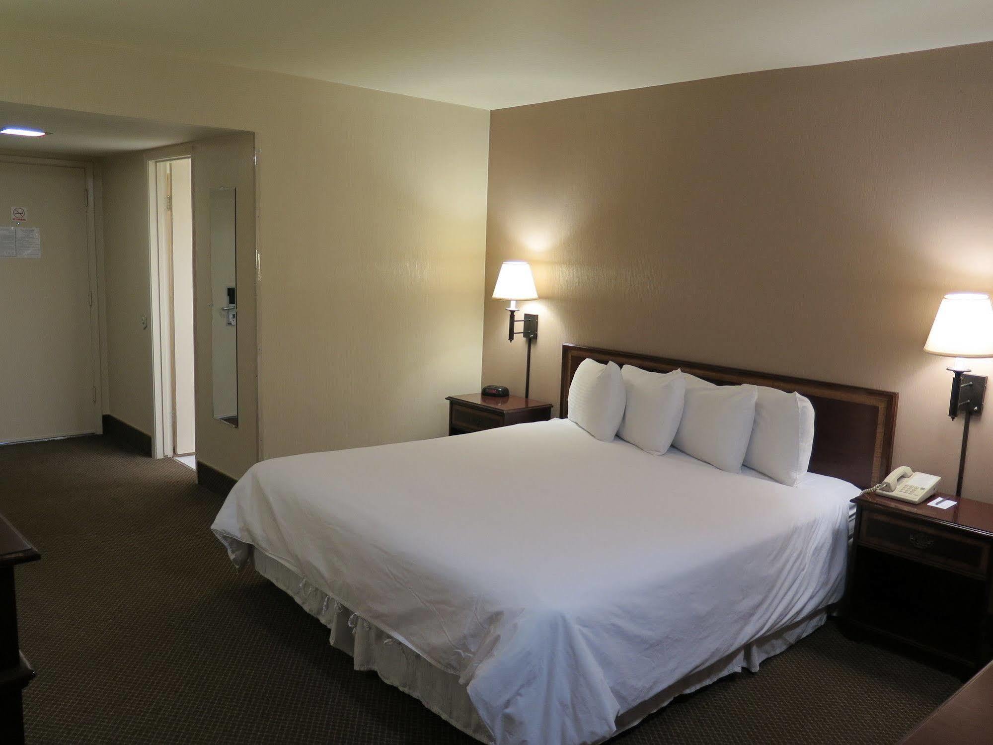 Red Roof Inn Yuba City Bonanza - Marysville エクステリア 写真